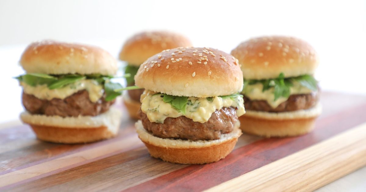30-Minute Meals: Blue Cheese-Basil Mayo Lamb Sliders