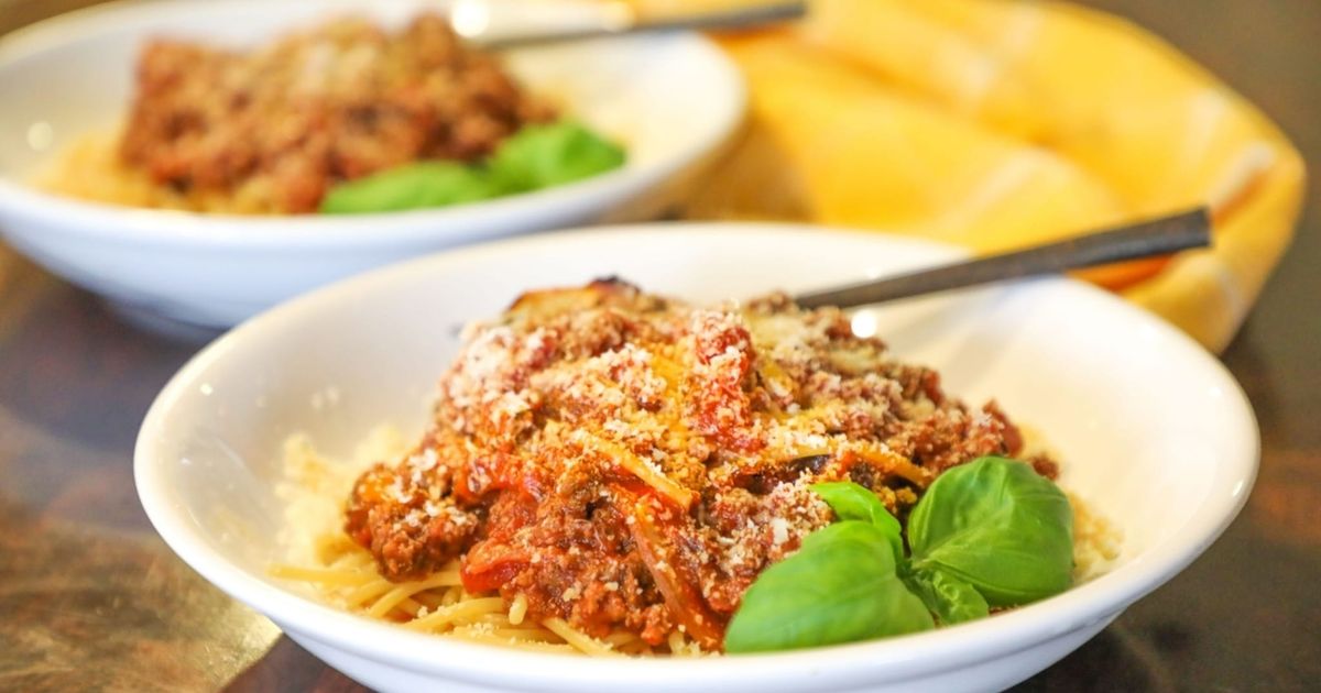30 Minute Fast & Easy Meal Planner: Ground Beef Spaghetti Sauce