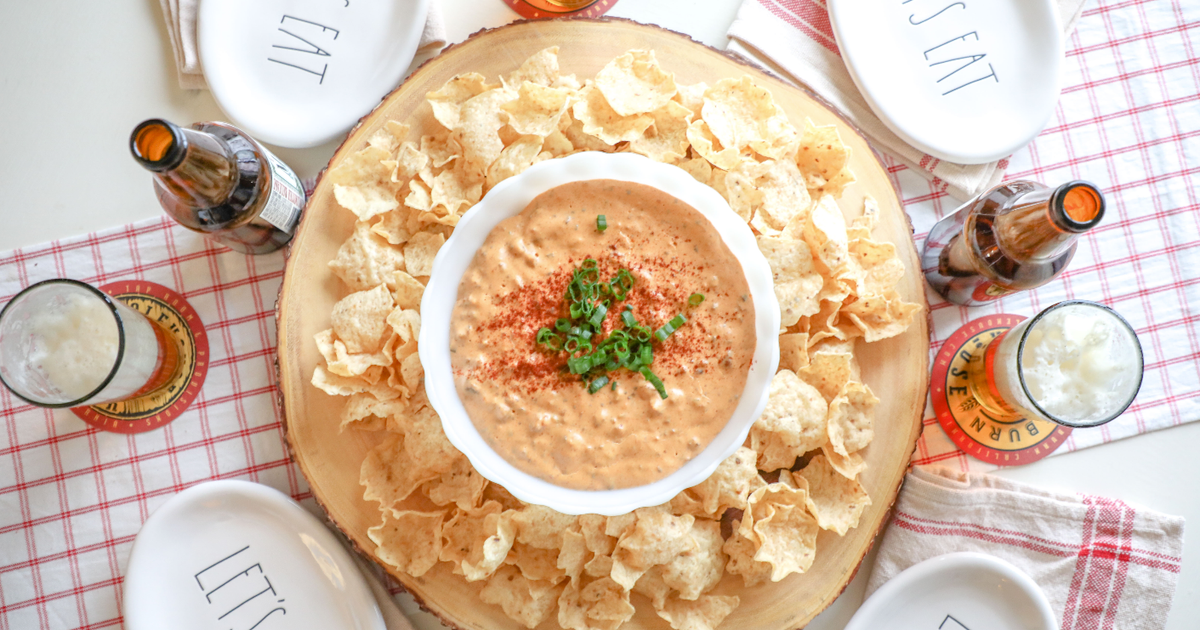 Spicy Beef Queso Dip