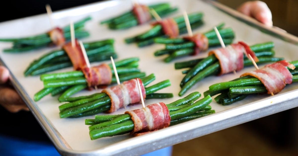 Holiday Side Dishes: Bacon Wrapped Green Bean Bundles