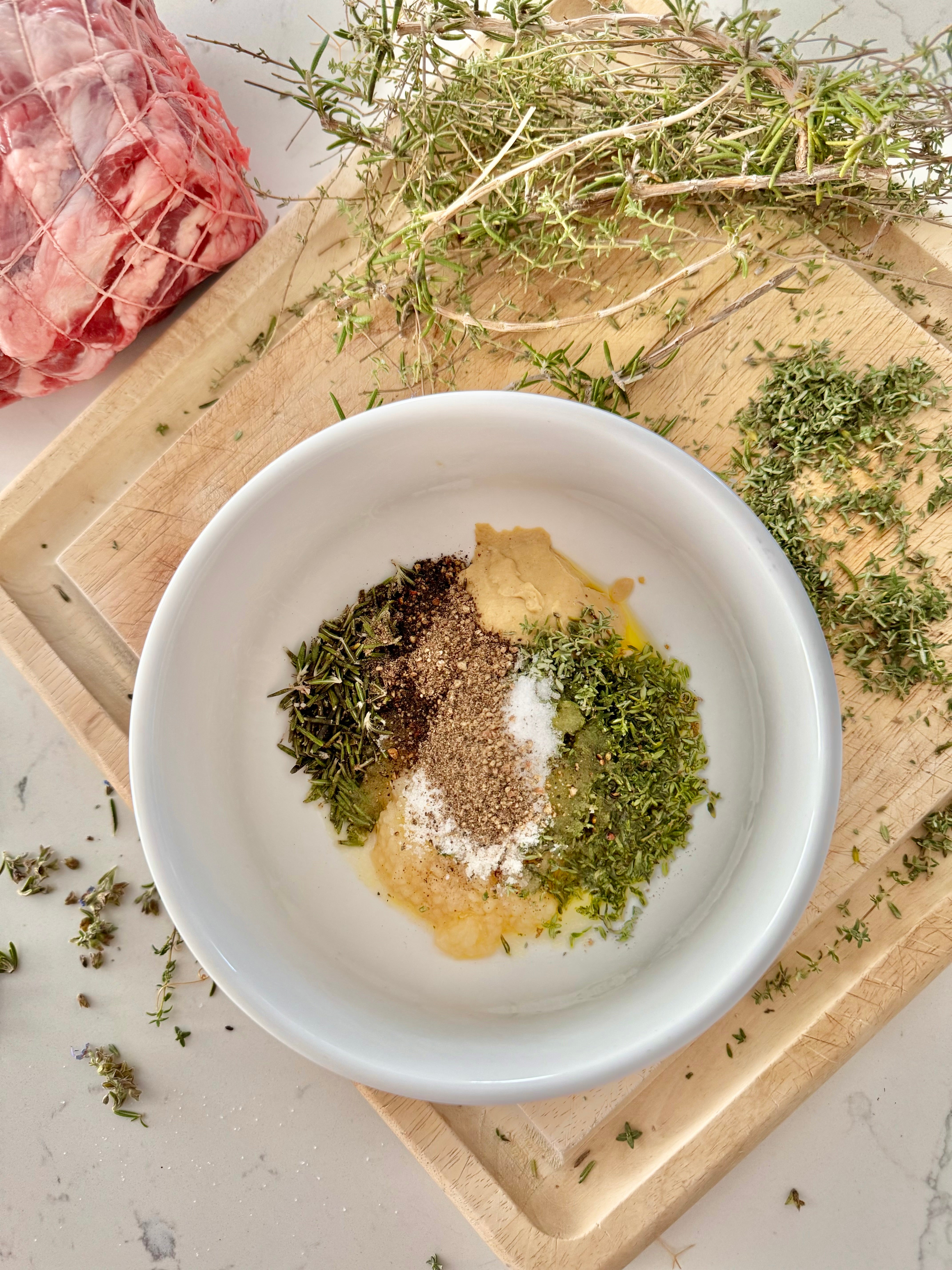 recipes__roast-bone-in-leg-of-lamb/lamb_roast_recipe_1.jpg