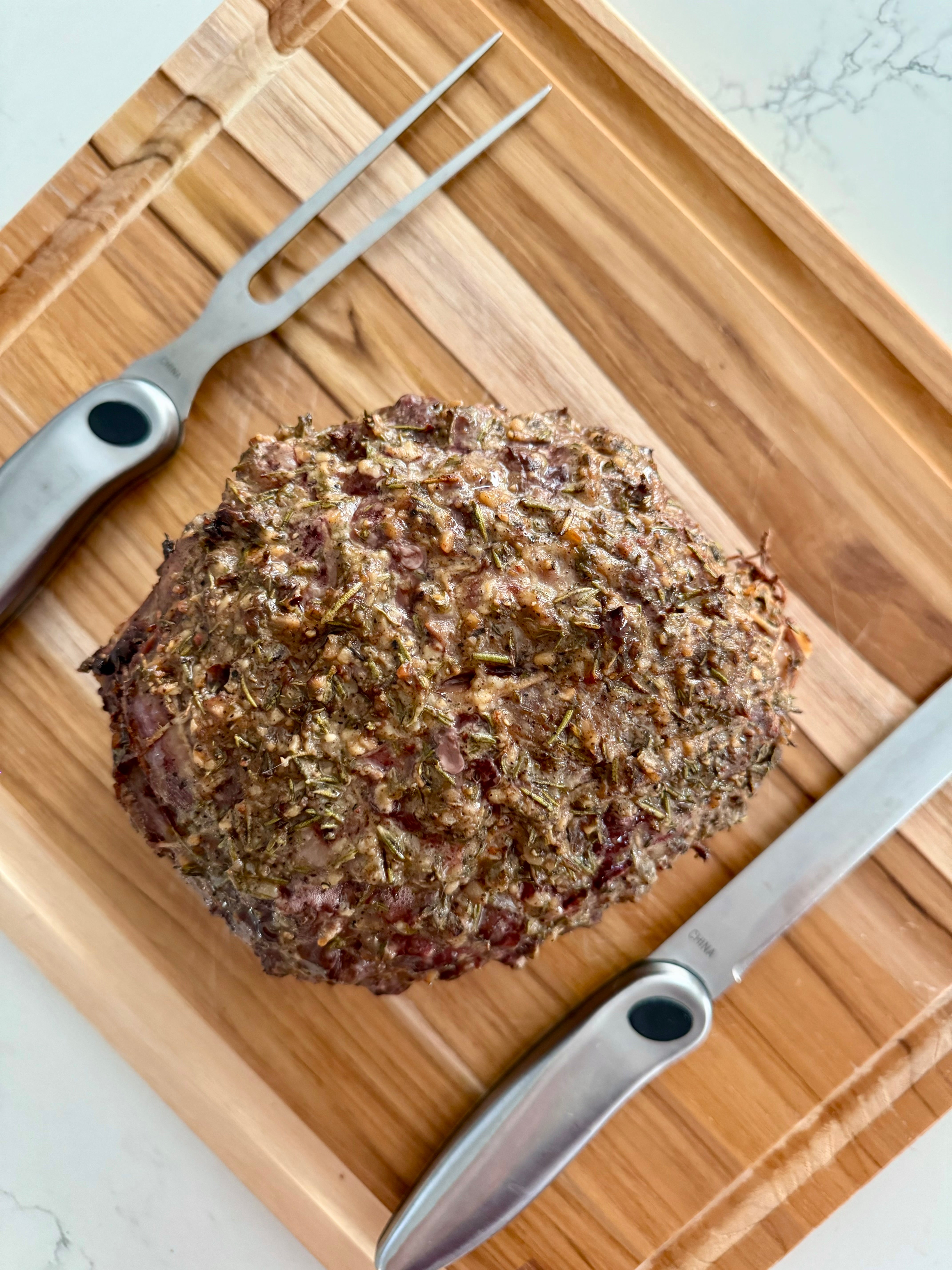 recipes__roast-bone-in-leg-of-lamb/lamb_roast_recipe_4.jpg